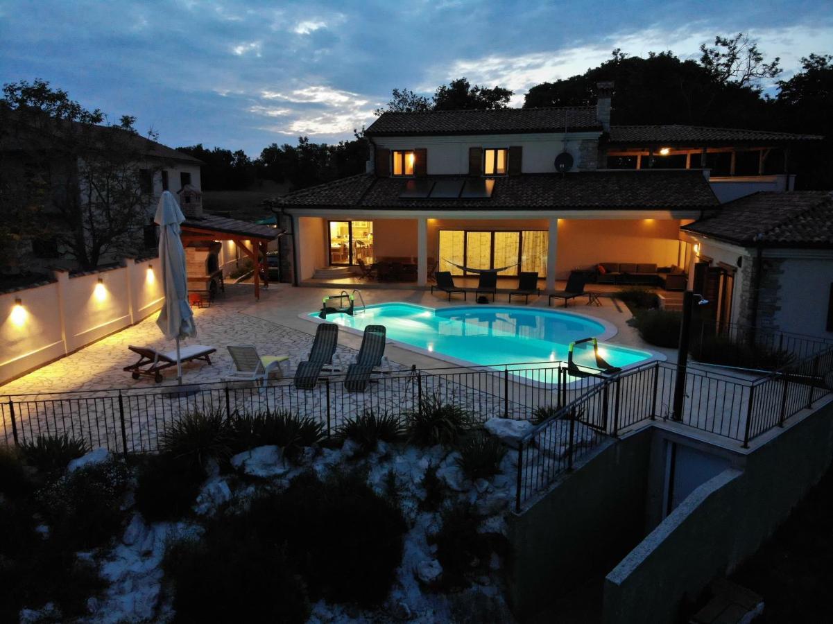 Villa Arton Heated Swimming-Pool Žminj Exteriér fotografie
