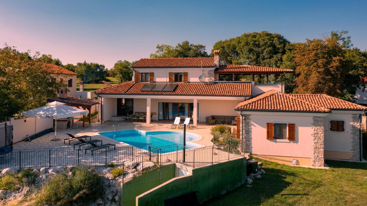 Villa Arton Heated Swimming-Pool Žminj Exteriér fotografie