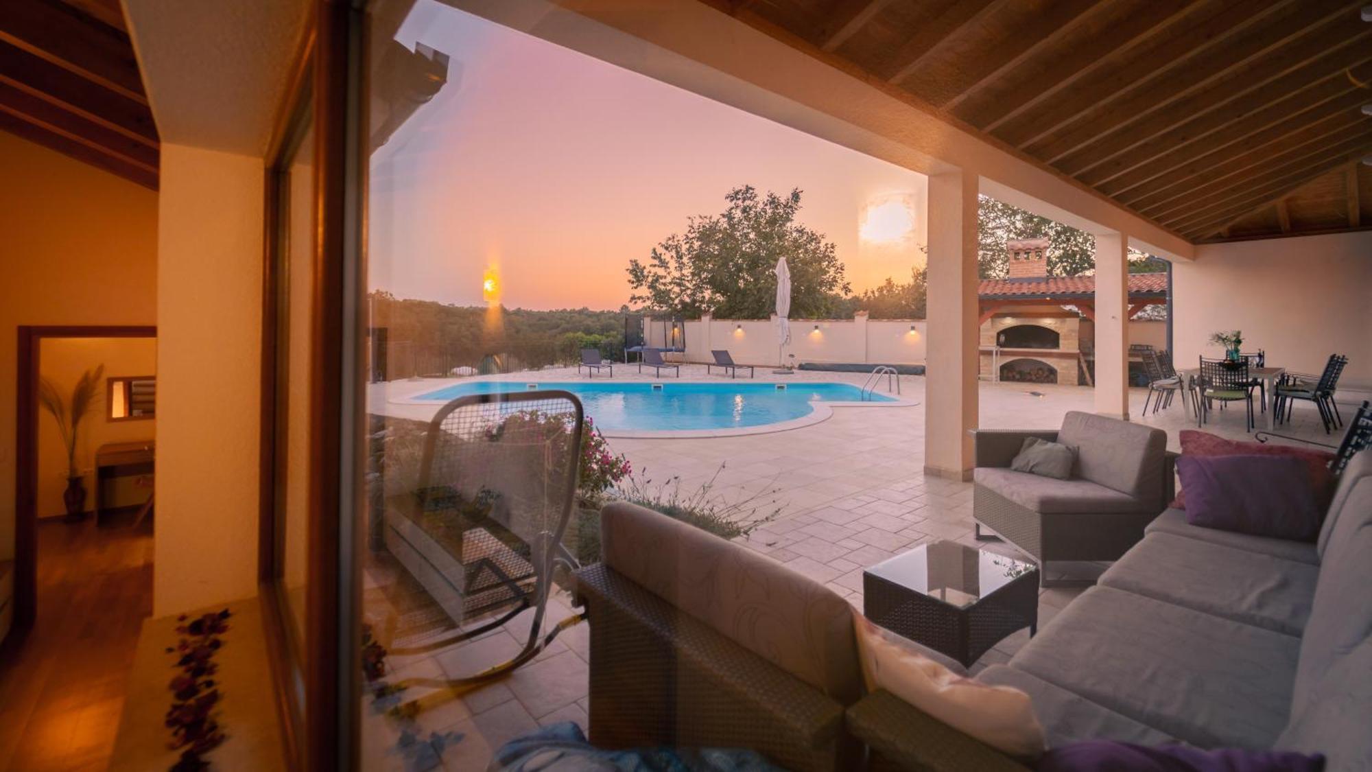 Villa Arton Heated Swimming-Pool Žminj Exteriér fotografie